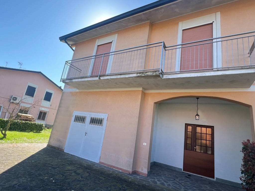Villa a Cremona in Via Fratelli d'Italia - Foto 2