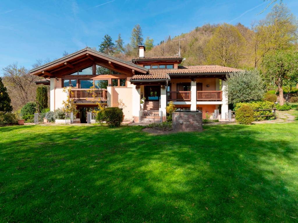 Villa a Pergine valsugana in Via del Salesa Lonch, 24 - Foto 2