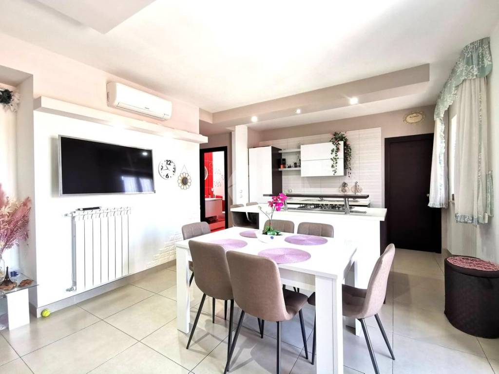 Appartamento a Lucera in Viale Avv. Vincenzo Scarano, 165 - Foto 2