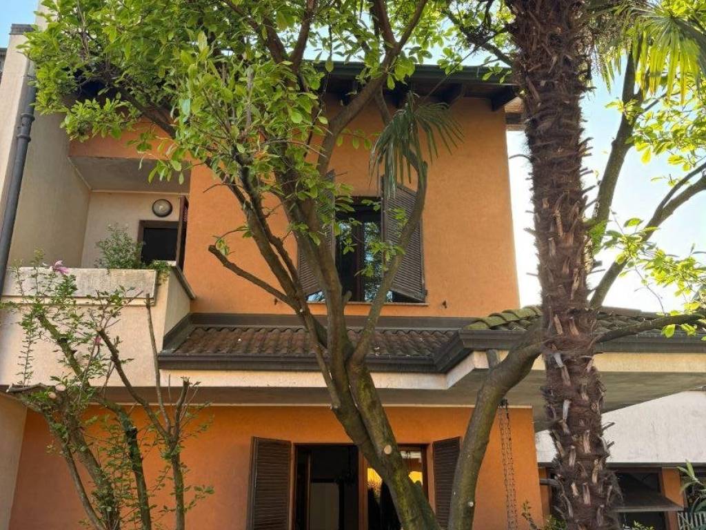 Villetta a schiera a Trecate in Via Strettura, 11 - Foto 2