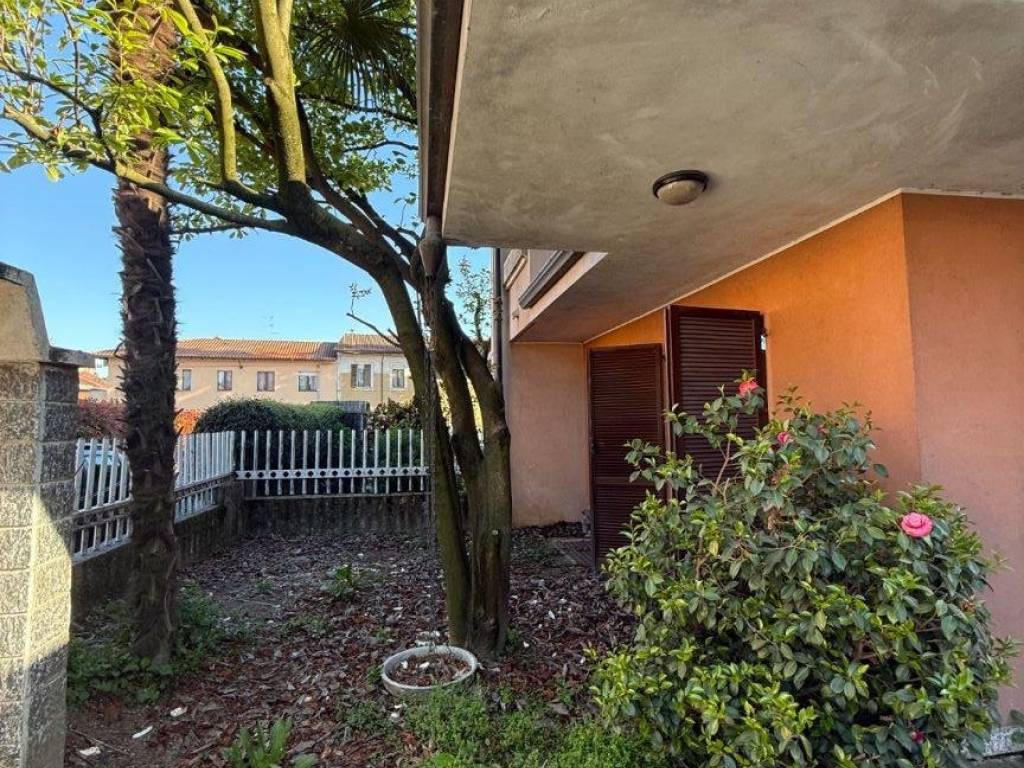 Villetta a schiera a Trecate in Via Strettura, 11 - Foto 3