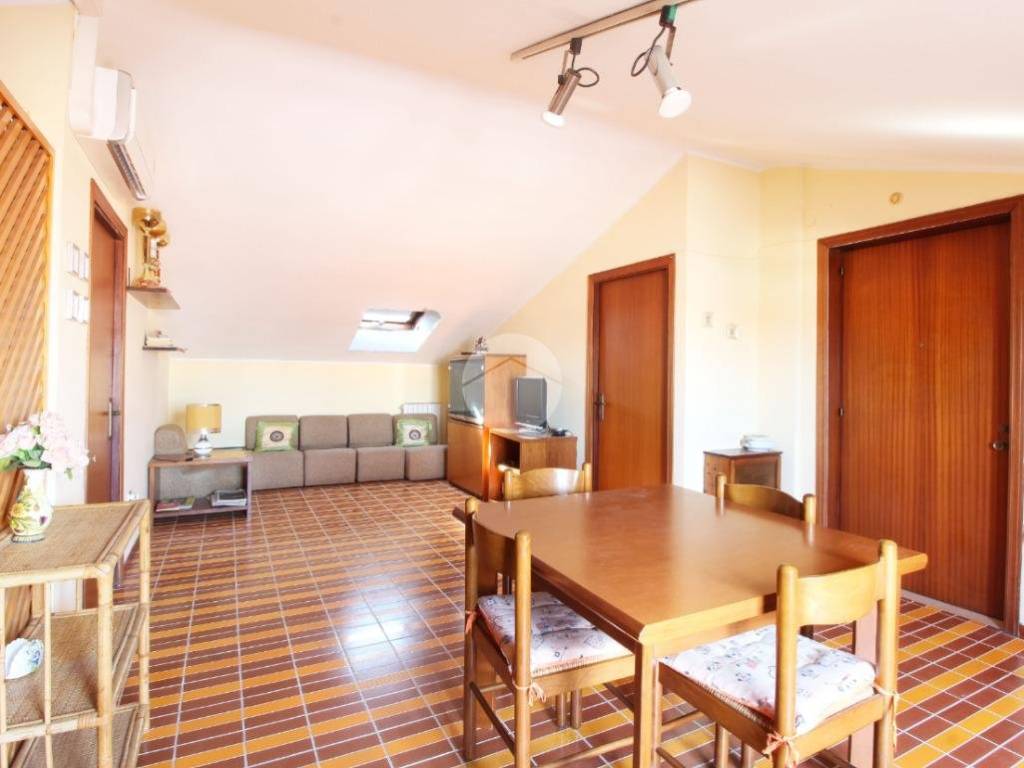 Appartamento a Alba adriatica in Via Firenze, 50 - Foto 2