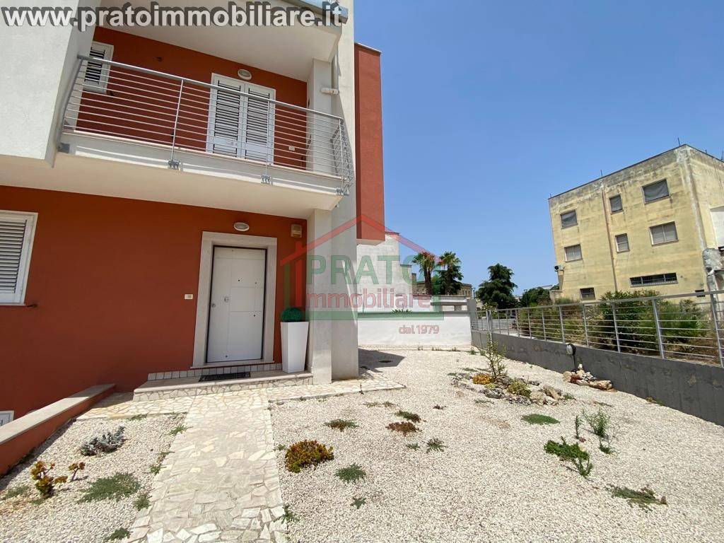 Villetta a schiera a Trepuzzi in Via Europa, 11 - Foto 3