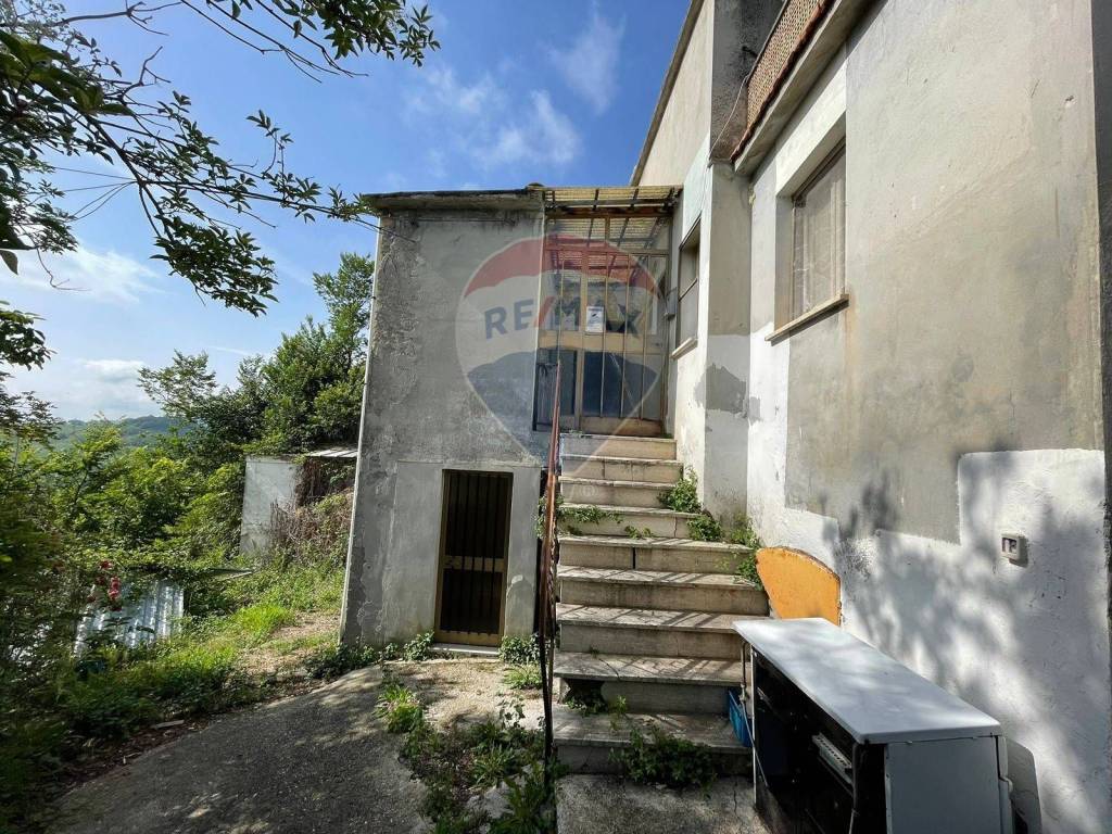 Casa indipendente a Farindola in villa cupoli - Foto 2