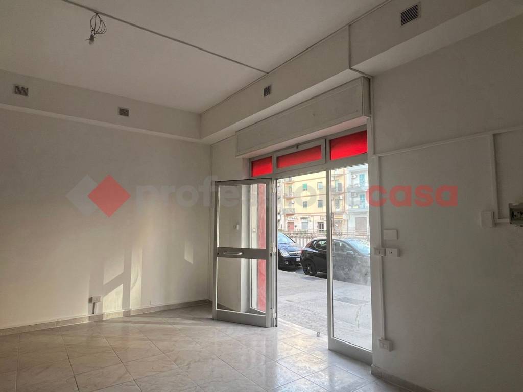 Immobile a Taranto in viale Magna Grecia, 42 - Foto 2