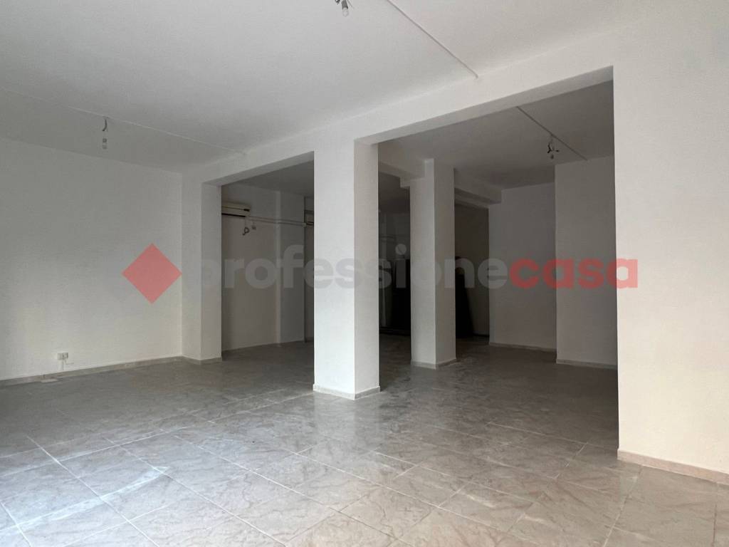 Immobile a Taranto in viale Magna Grecia, 42 - Foto 4