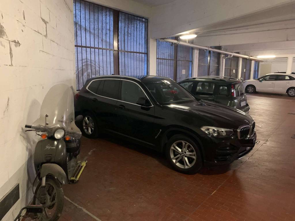 Box / garage a Milano in Via Stampa - Foto 3