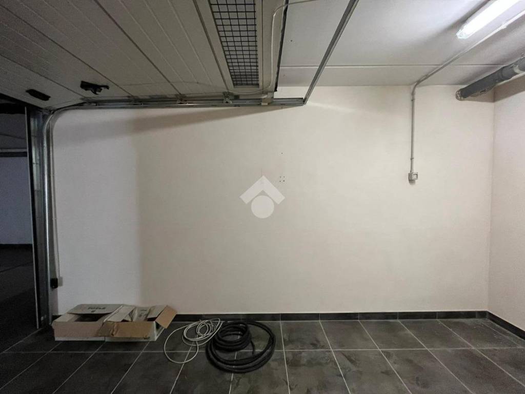 Box / garage a Brindisi in Via Giuseppe Doldo, 21 - Foto 2
