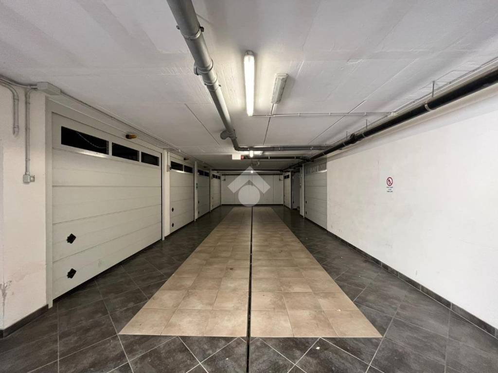 Box / garage a Brindisi in Via Giuseppe Doldo, 21 - Foto 3