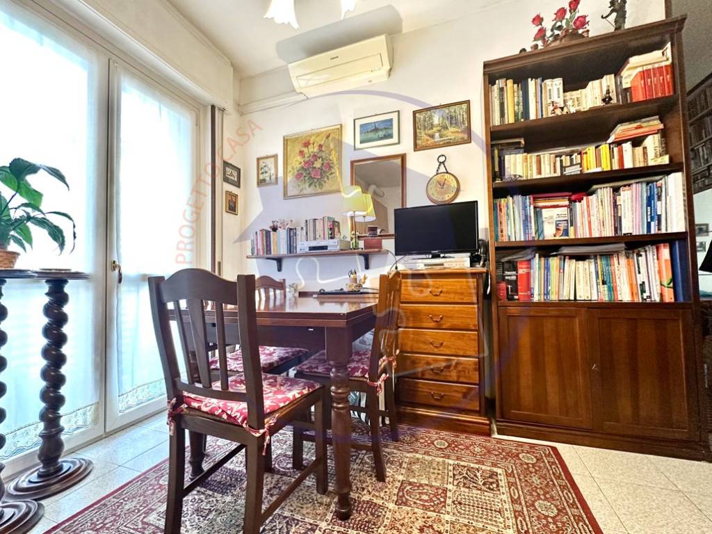 Appartamento a Milano in Via Giuseppe Giacosa, 9 - Foto 4