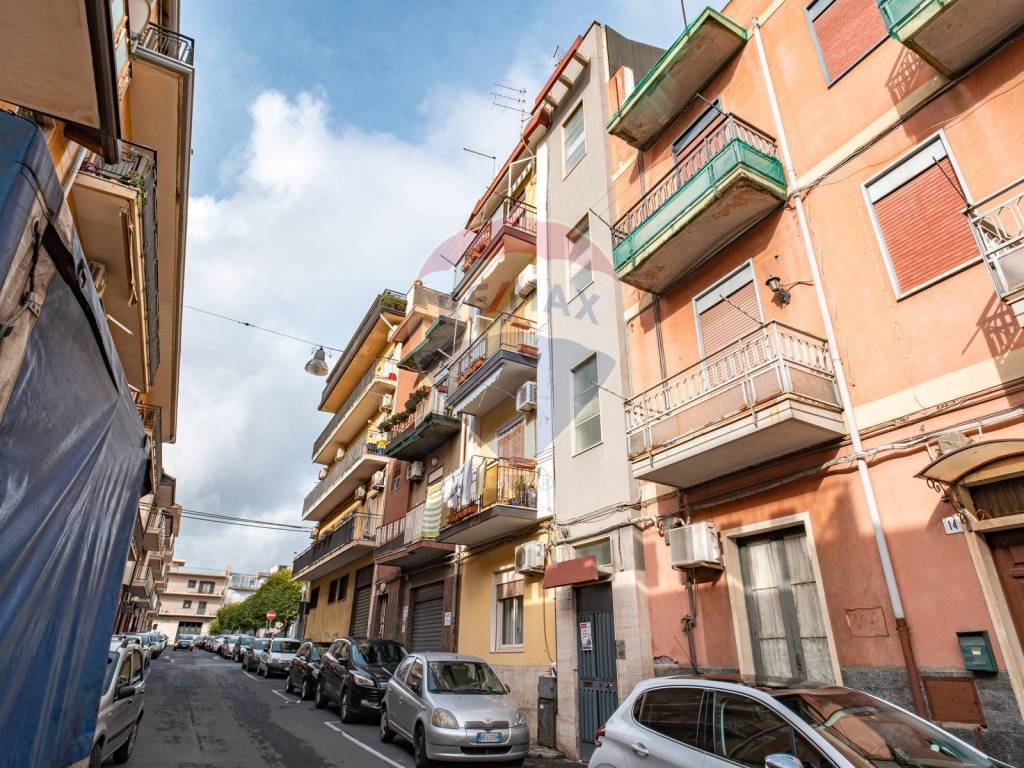 Appartamento a Misterbianco in Via Giuseppe De Felice, 18 - Foto 2
