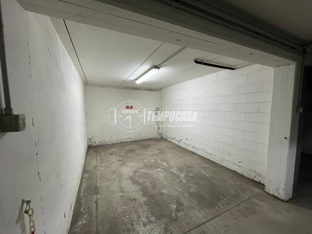 Box / garage a Vignola in Via Carlo Goldoni 181 - Foto 3