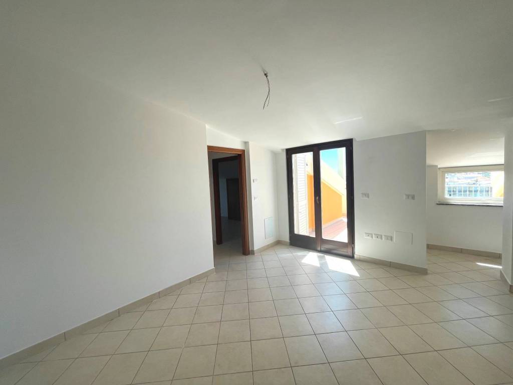 Attico / mansarda a Alba adriatica in Via Legnano, 18 - Foto 3