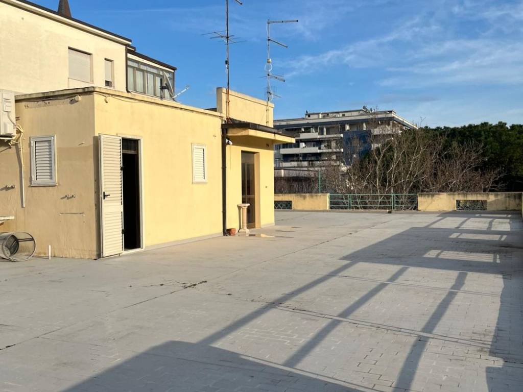 Appartamento a Pescara in Piazza Duca degli Abruzzi, 38 - Foto 2