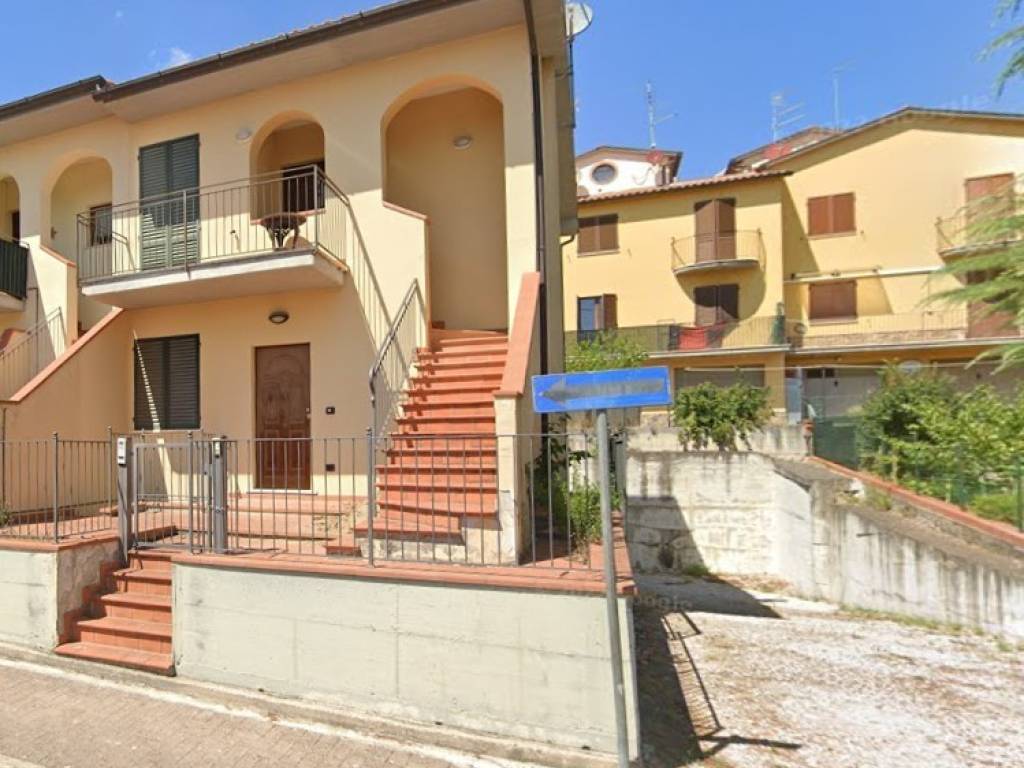 Appartamento a Sinalunga in piazza primo maggio - Foto 2