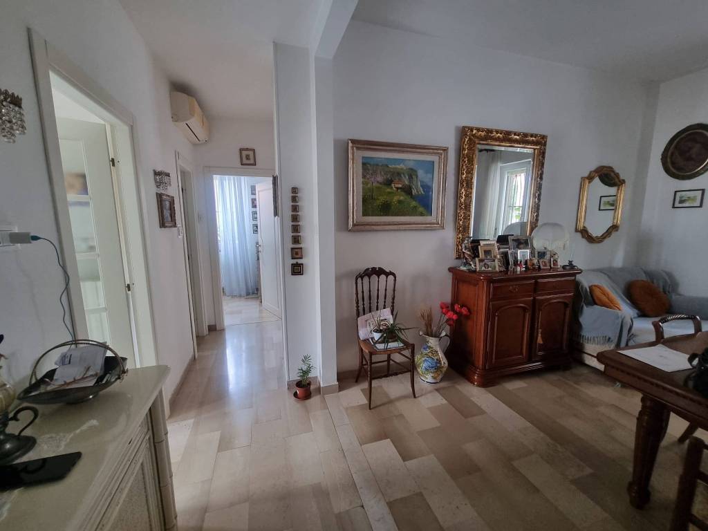 Appartamento a Pescara in Via Fratelli Bandiera, 1 - Foto 2