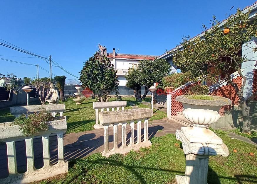 Villa a Aprilia in Via Tito Speri, 9 - Foto 5