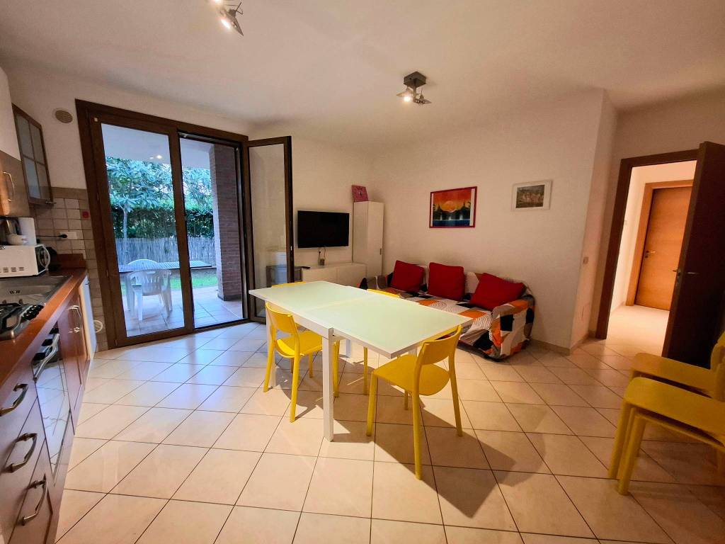 Villa a Follonica in Via Isola di Caprera, 13 - Foto 2