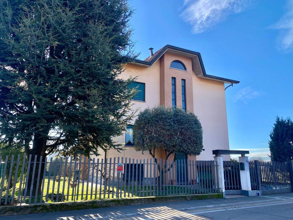 Villa a Gerenzano in Via 1 Maggio, 29 - Foto 2