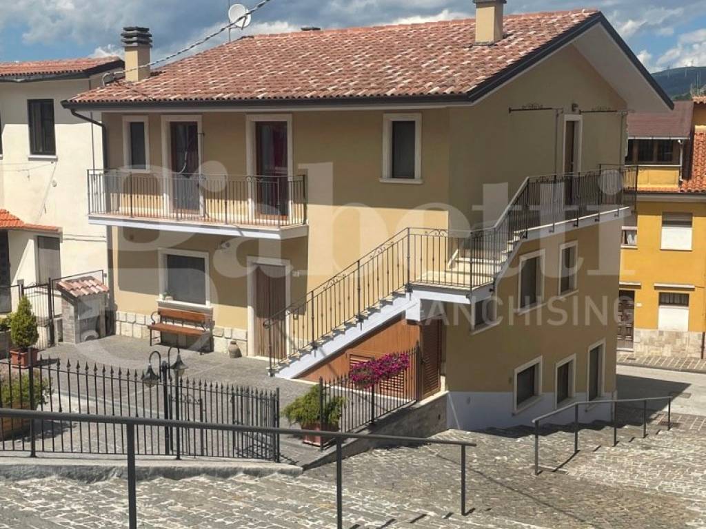 Palazzo / stabile a San pietro avellana in Traversa I Corso San Rocco, 4 - Foto 3