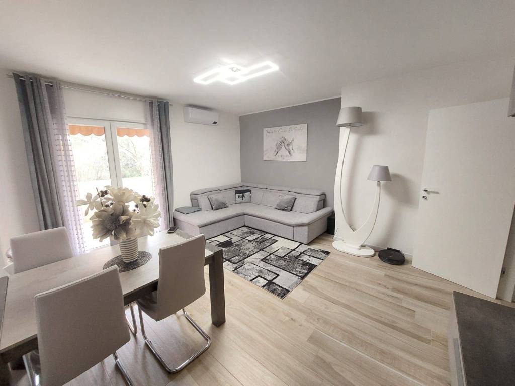 Appartamento a Udine in Viale Divisione Garibaldi-Osoppo, 38 - Foto 2