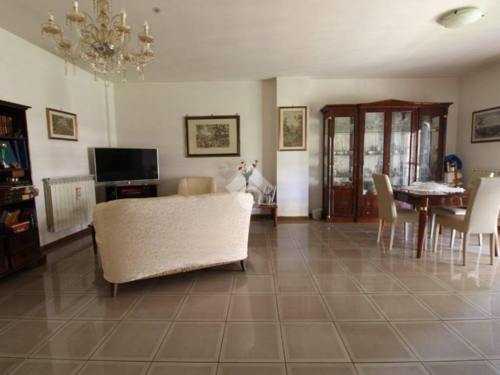 Appartamento a Caserta in Via Giuseppe de Falco, 1 - Foto 4