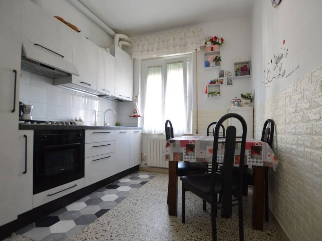 Appartamento a Jesi in Viale del Lavoro - Foto 2