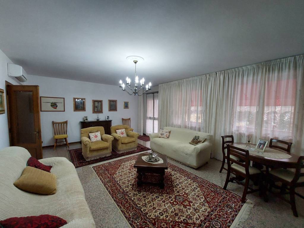 Villa a Serravalle pistoiese in Via Astronauti - Foto 3