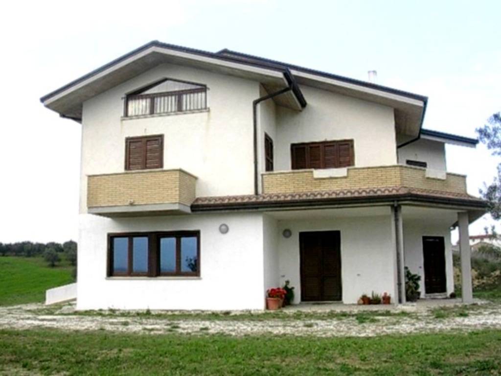 Villa a Cepagatti in Via Piano di Coccia - Foto 2