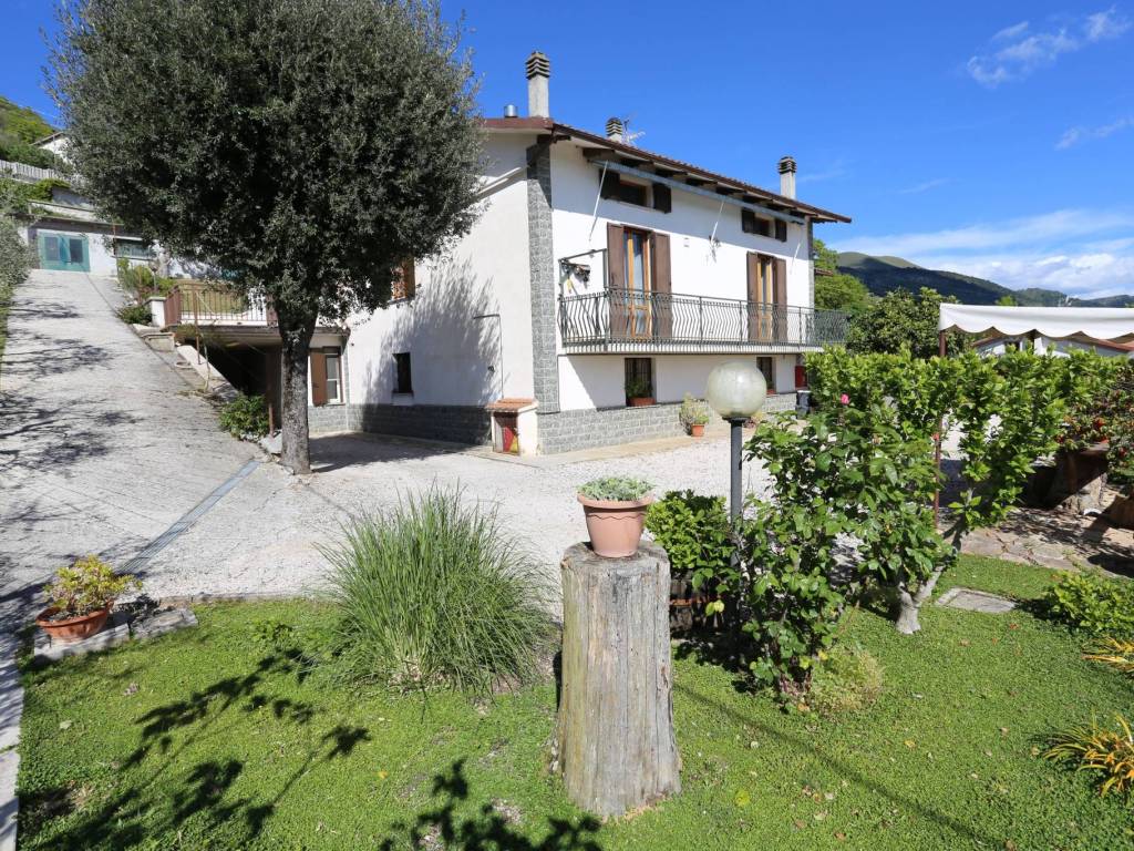 Villa a Gubbio in Via di Suelle - Foto 5