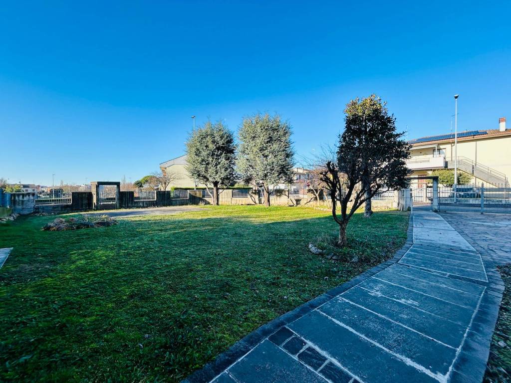 Appartamento a Villafranca di verona in Via dei Colli - Foto 3