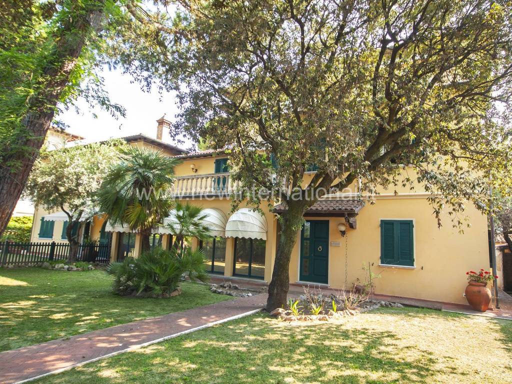 Villa a Pietrasanta in Viale Roma - Foto 4