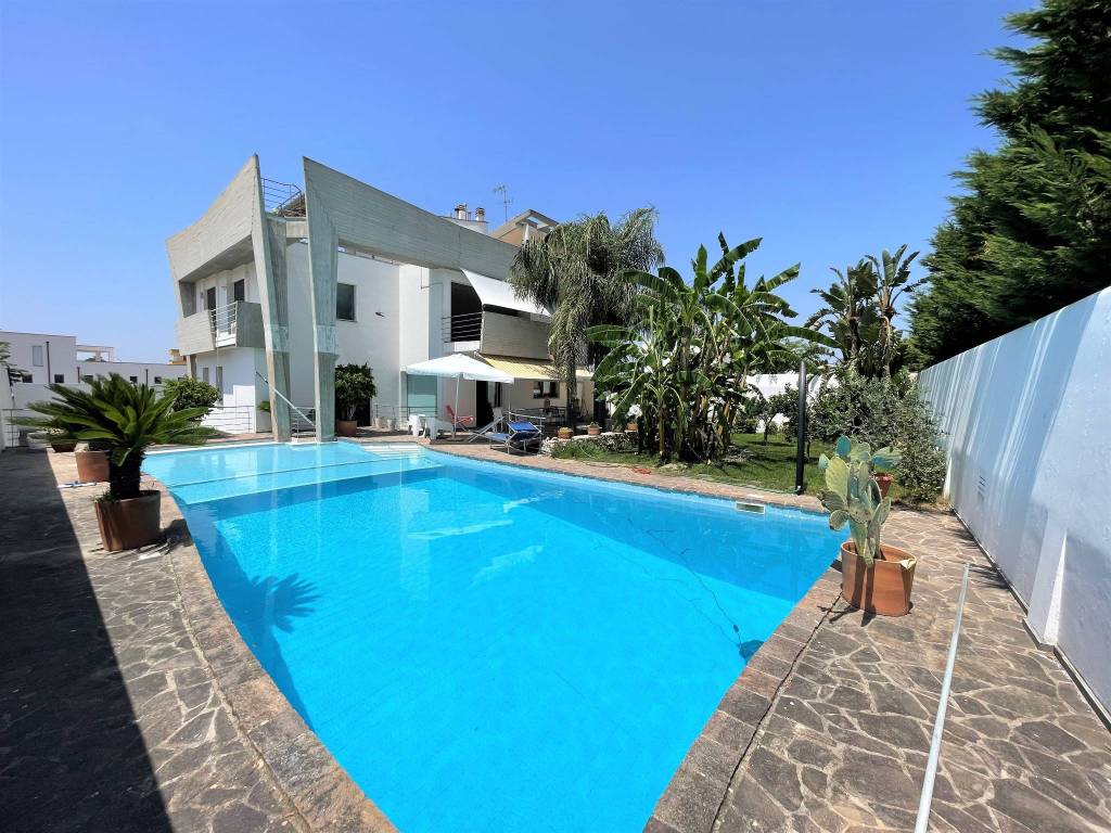 Villa a Copertino in Via Sandro Pertini - Foto 2