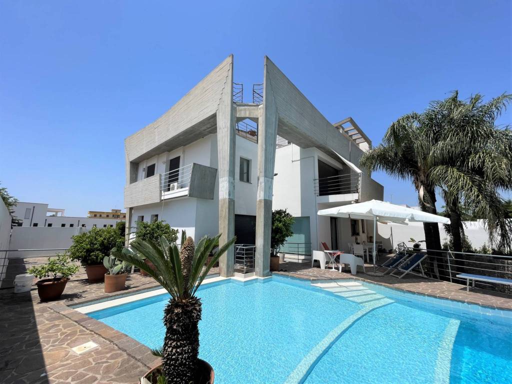 Villa a Copertino in Via Sandro Pertini - Foto 3