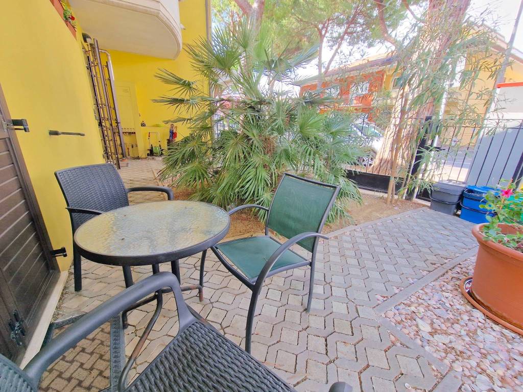 Appartamento a Riccione in Corso Fratelli Cervi, 25 - Foto 2