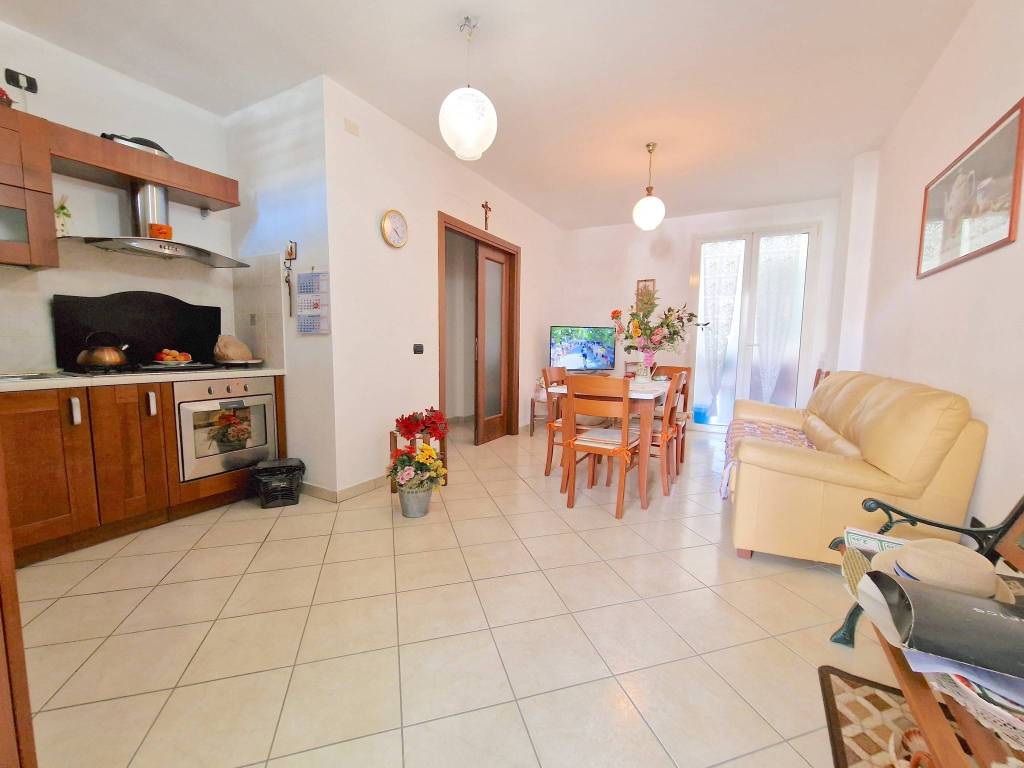 Appartamento a Riccione in Corso Fratelli Cervi, 25 - Foto 4