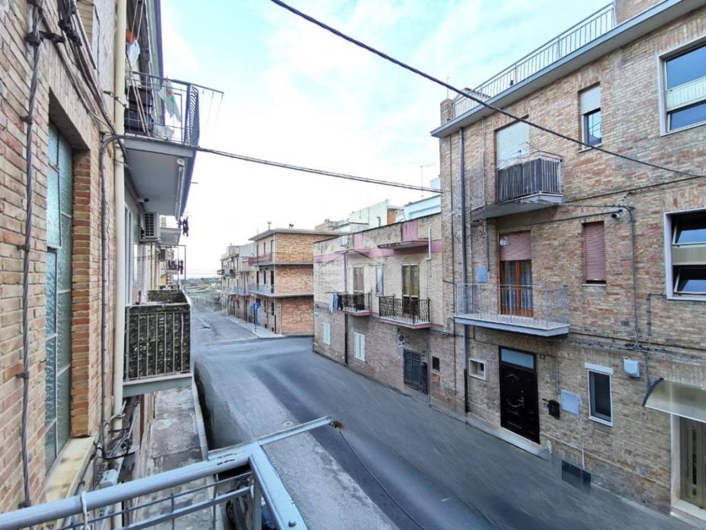 Appartamento a Lucera in Via Michele Scioscia, 26 - Foto 2