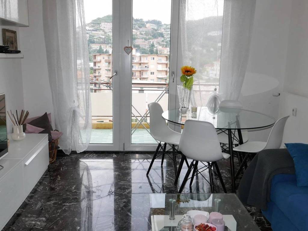 Appartamento a Vallecrosia in via colonnello Aprosio - Foto 5