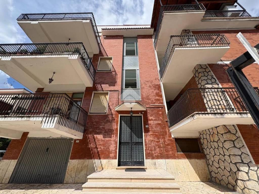 Appartamento a Fondi in ATTICO Via Don Morosini, 15 - Foto 2