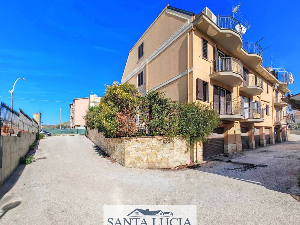 Villetta a schiera a Canicattì in Via Lipari - Foto 3