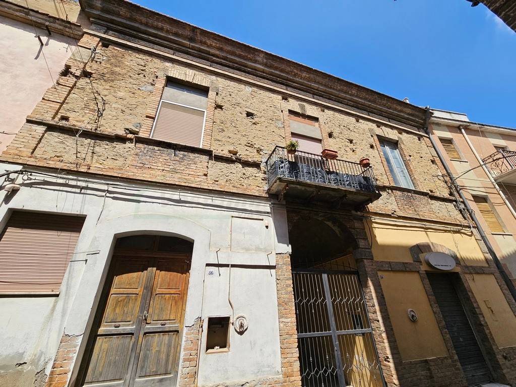 Casa indipendente a Guglionesi in Via Guiscardo - Foto 2