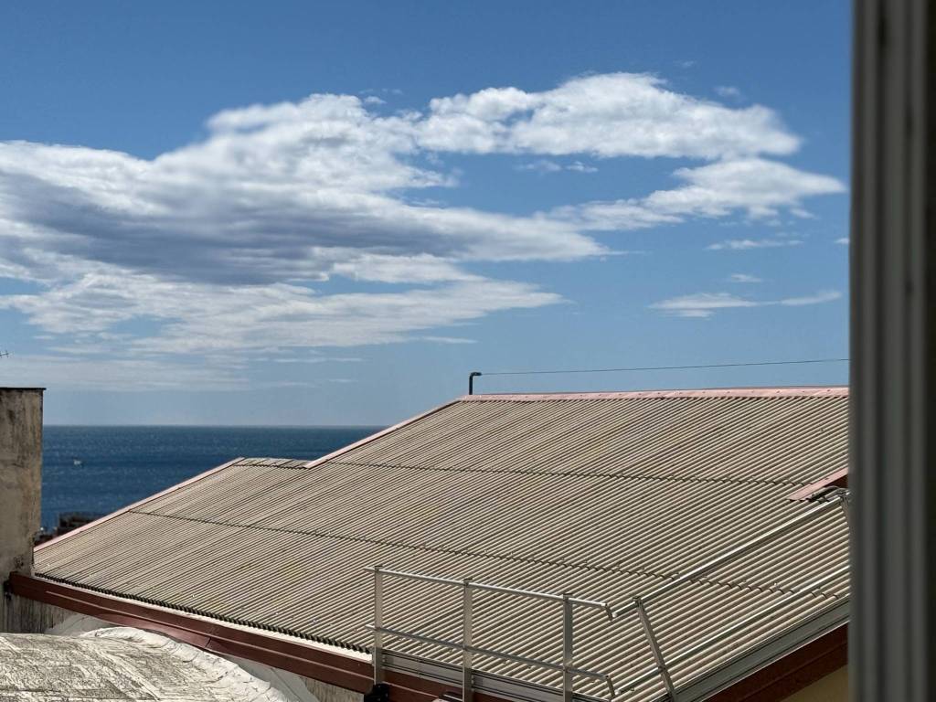 Appartamento a Finale ligure in Via Generale Enrico Caviglia, 67 - Foto 3