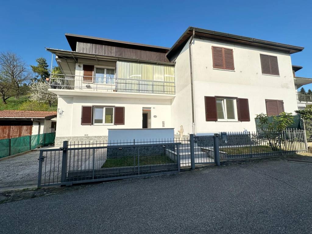 Appartamento a Besozzo in Via Italia, 21 - Foto 4