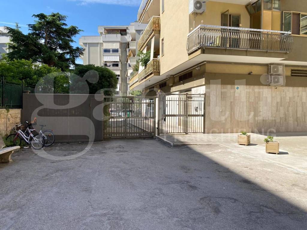 Box / garage a Trani in Via Gramsci - Foto 3