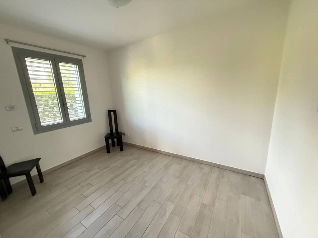 Appartamento a Angera in Via Galileo Galilei - Foto 4