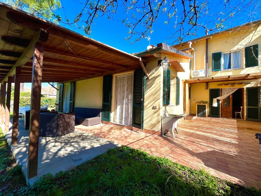 Villa a Terranuova bracciolini in Strada Provinciale Val di Ascione - Foto 3