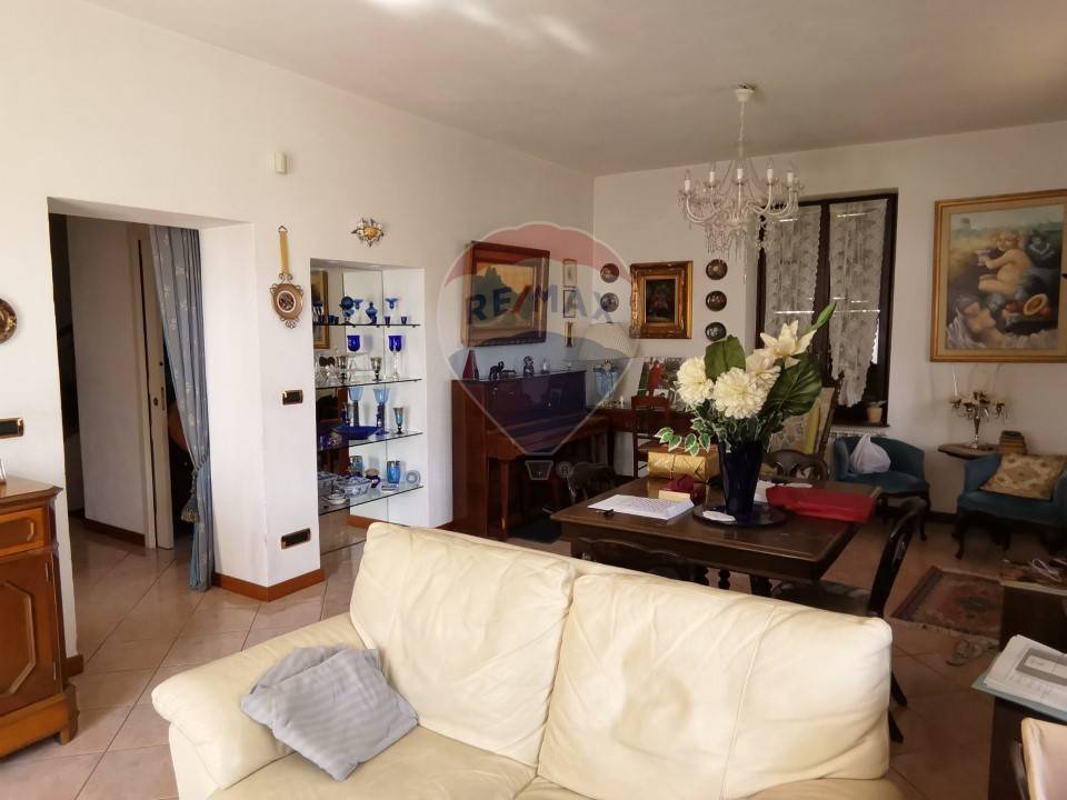 Villa a Luino in Via Montegrino, 3 - Foto 3