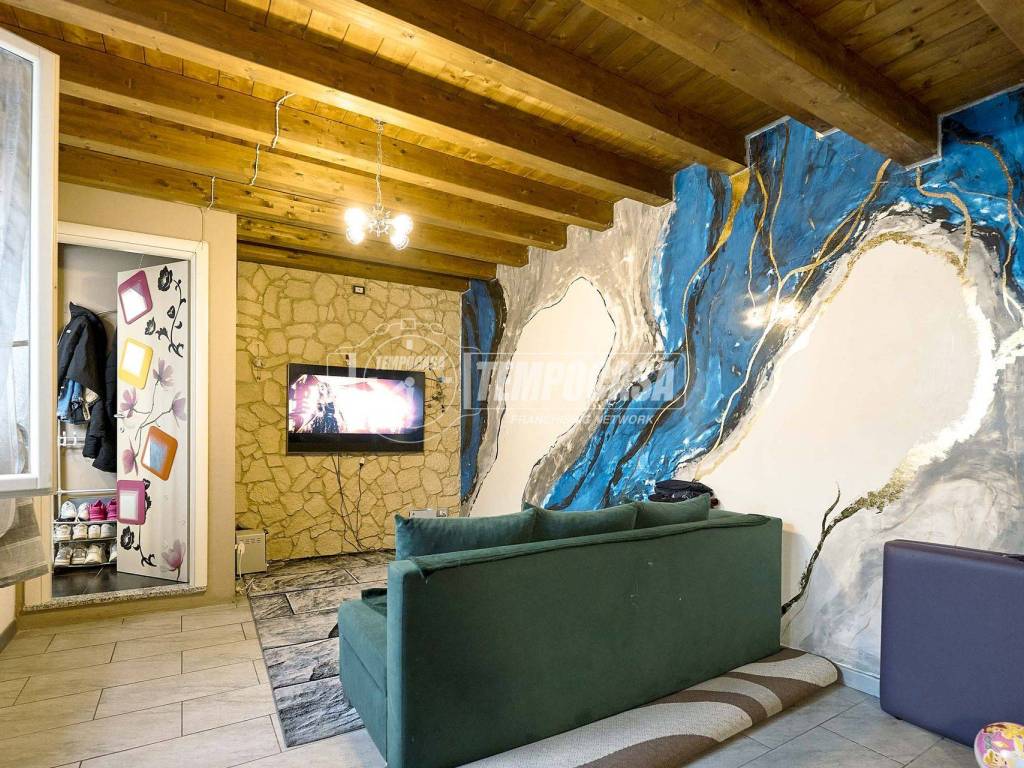 Appartamento a Cremona in Via Volturno - Foto 2
