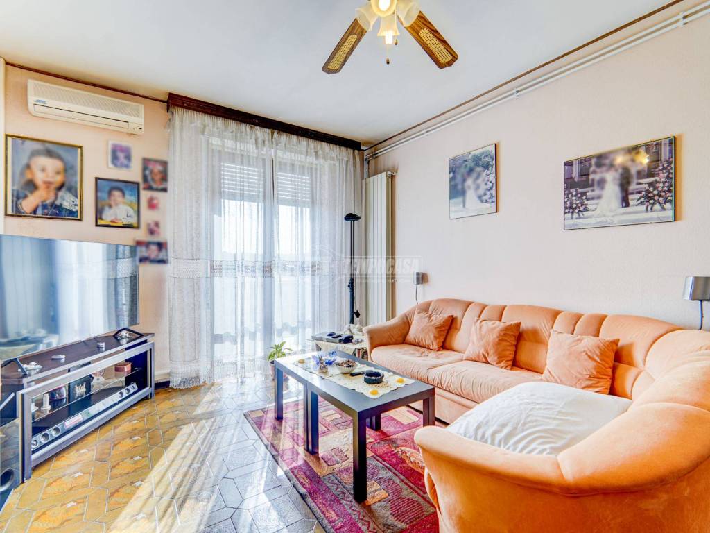 Appartamento a Castelletto sopra ticino in Via Torino - Foto 4