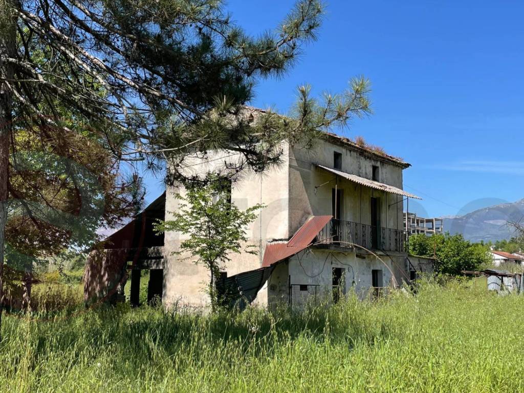 Rustico / casale a Pontecorvo in Viale Giardino dello Sport, 12 - Foto 4